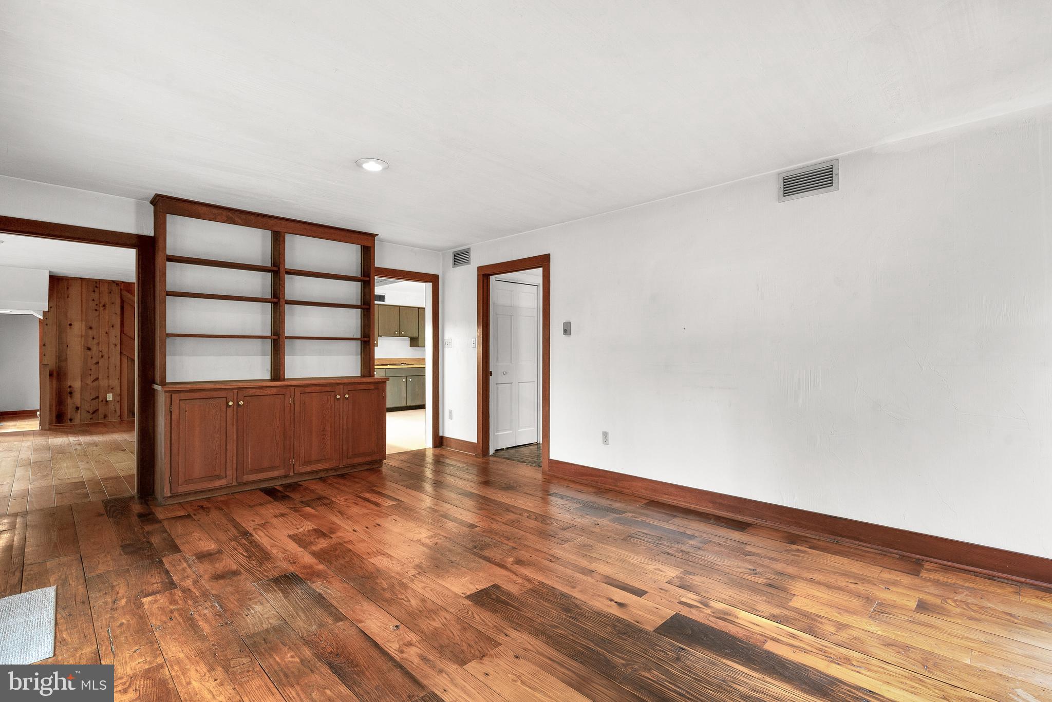 7335 Dance Hall Road Frederick, MD 21701 - Photo 7 of 54 Living Room with Built-Ins