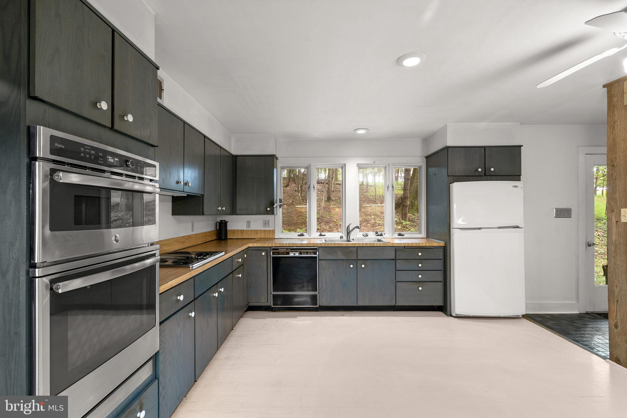 7335 Dance Hall Road Frederick, MD 21701 - Photo 10 of 54 Kitchen