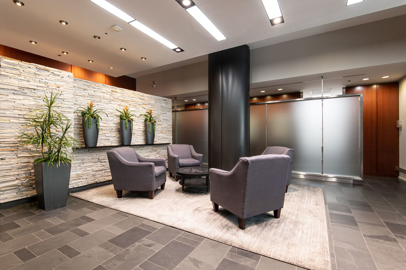 520 South State Street, Unit 808 Chicago, IL 60605 - Photo 2 of 23 a living room with furniture