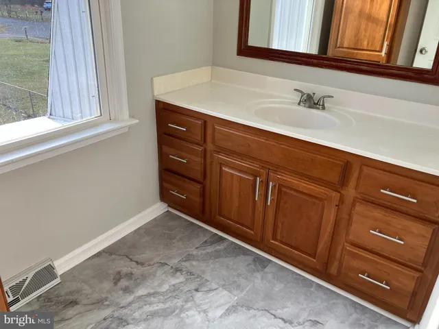 $379,000 | 114 Buckingham Drive, Stephens City, VA 22655