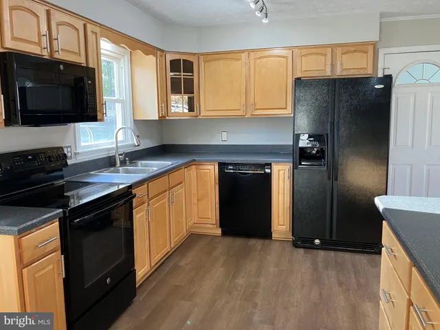 $379,000 | 114 Buckingham Drive, Stephens City, VA 22655