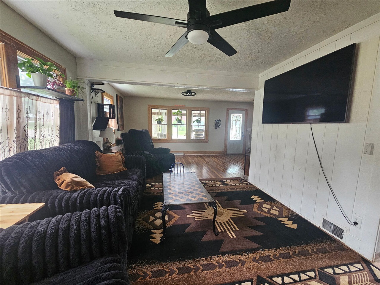 122 High Street Rives Junction, MI 49277 - Photo 7 of 26