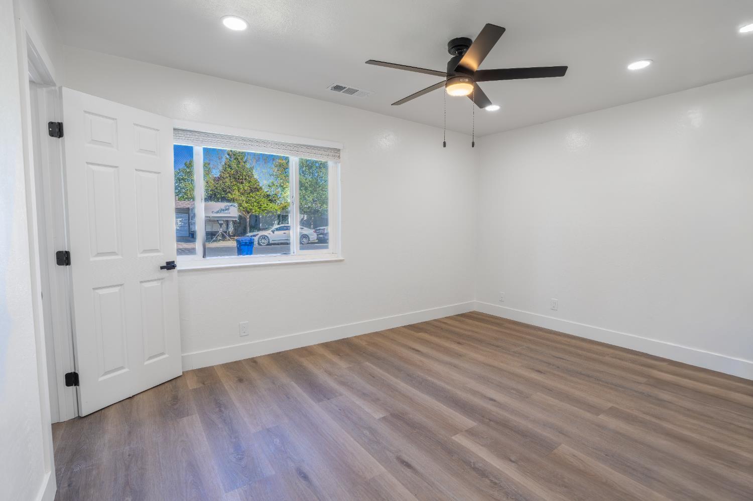 1570 East 26th Street Merced, CA 95340 - Photo 14 of 23