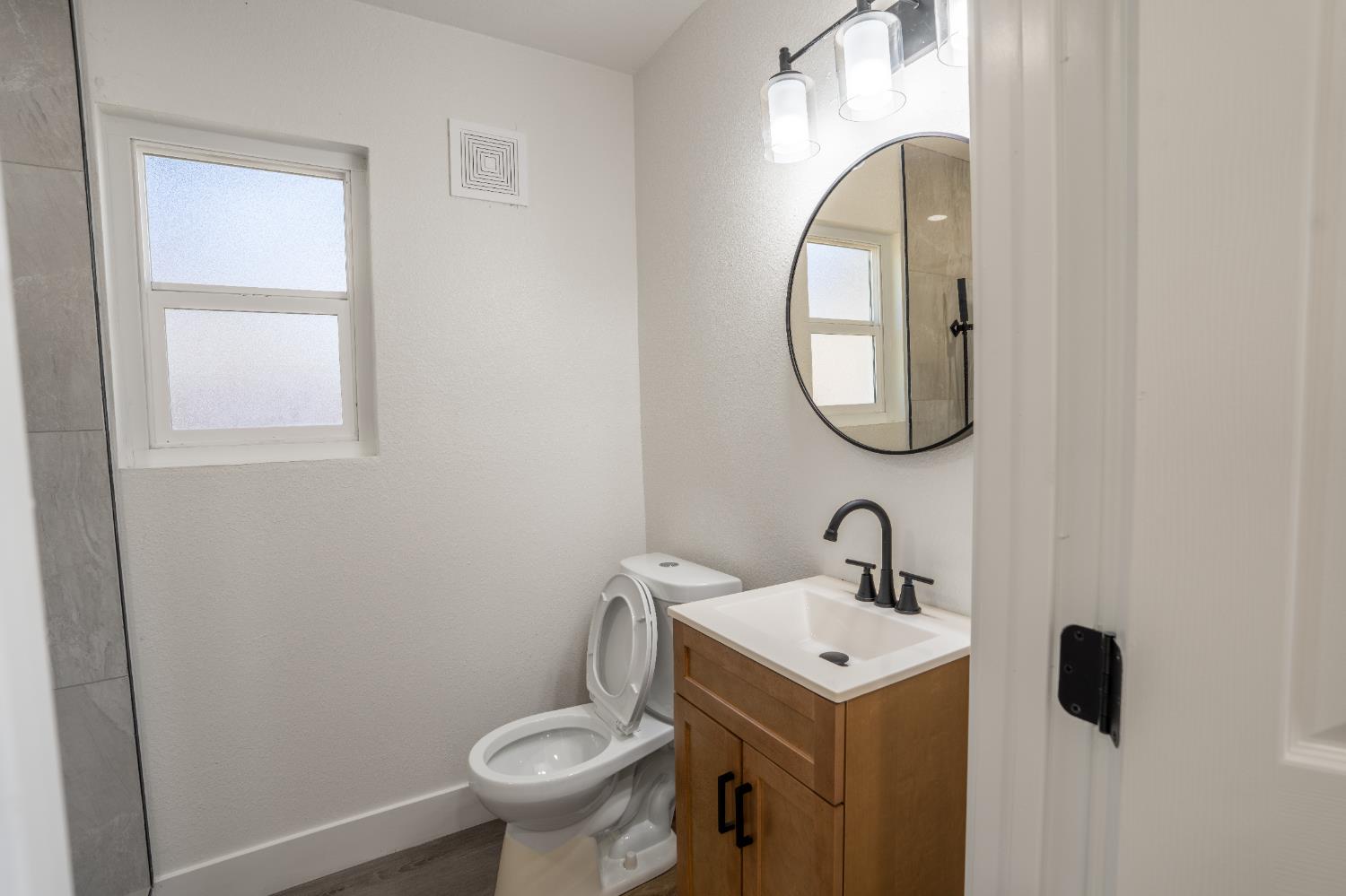 1570 East 26th Street Merced, CA 95340 - Photo 8 of 23