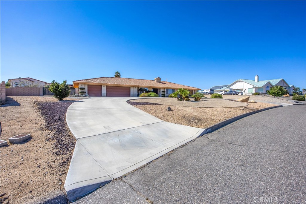 16466 Tude Road Apple Valley, CA 92307 - Photo 4 of 61