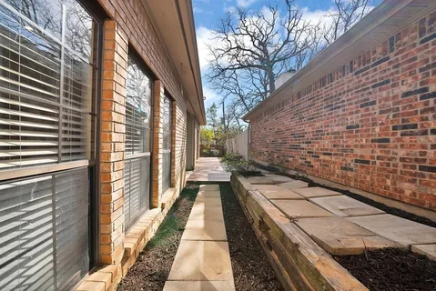 $299,999 | 4921 Arborgate Drive, Arlington, TX 76017