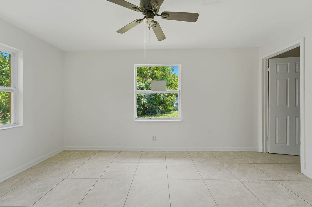 1500 West 13th Street Riviera Beach, FL 33404 - Photo 25 of 30 1500_West_13th_Street_Riviera_Beach_006