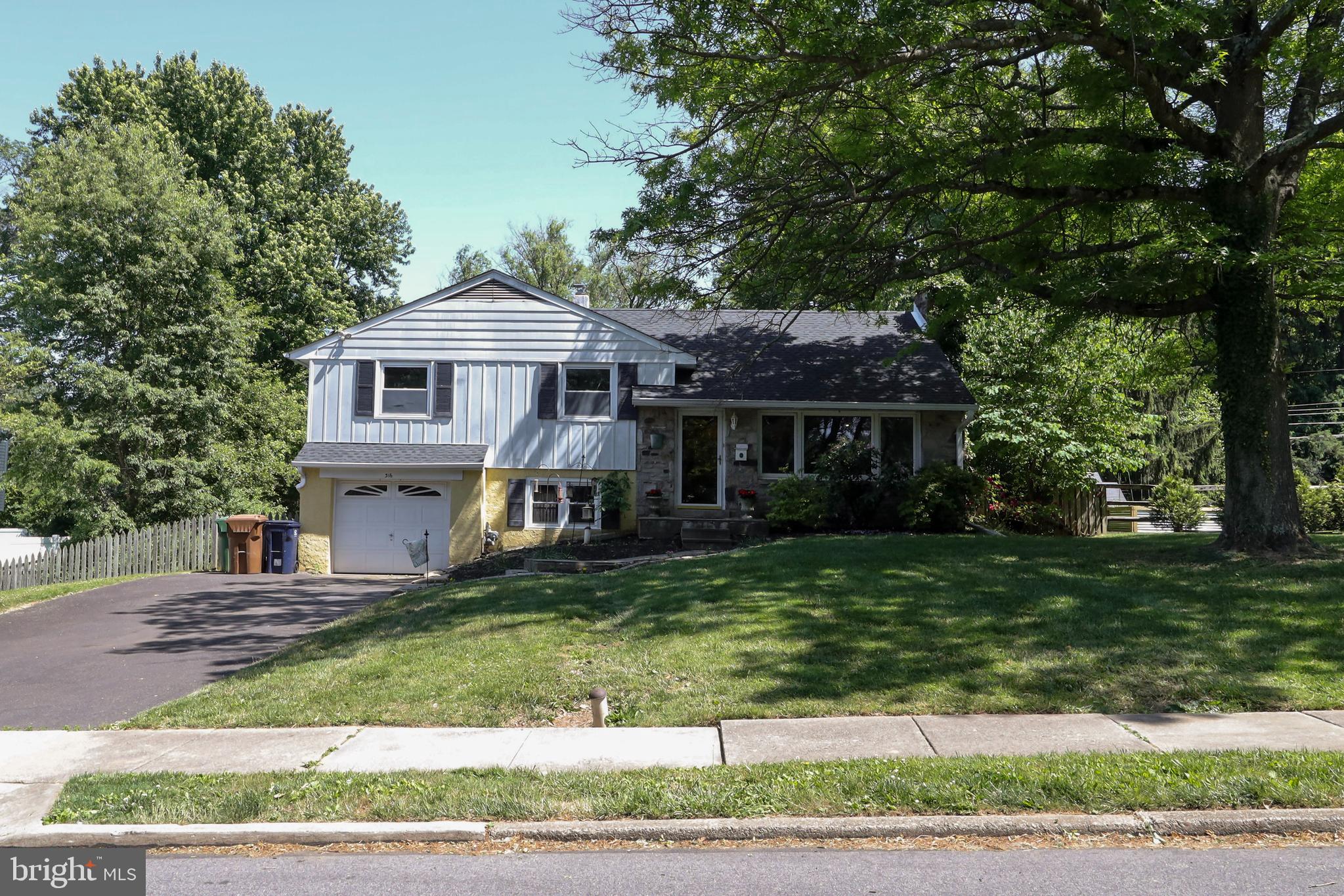 316 Garden Road Oreland, PA 19075 - Photo 3 of 58 Gallery Image 3