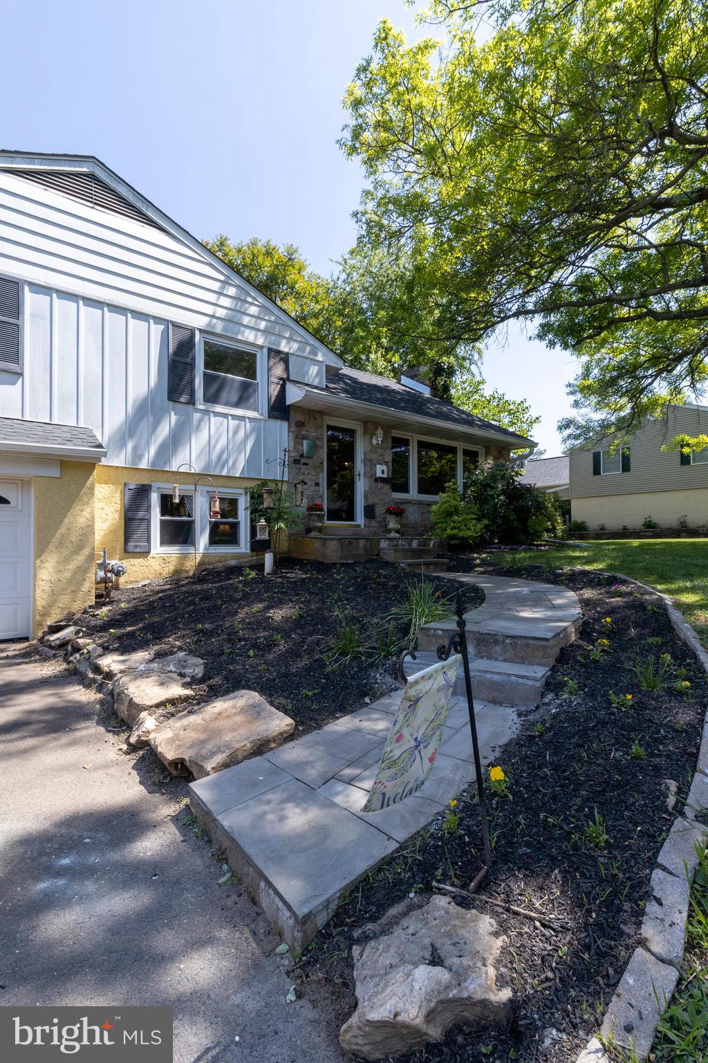 316 Garden Road Oreland, PA 19075 - Photo 4 of 58 Gallery Image 4