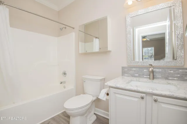 $425,000 | 364 Battlecreek Way, Lenoir City, TN 37772