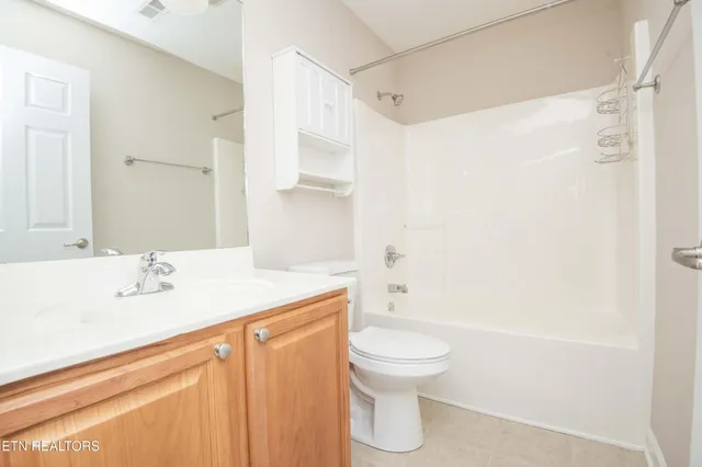 $425,000 | 364 Battlecreek Way, Lenoir City, TN 37772