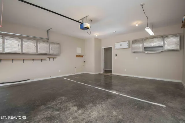 $425,000 | 364 Battlecreek Way, Lenoir City, TN 37772