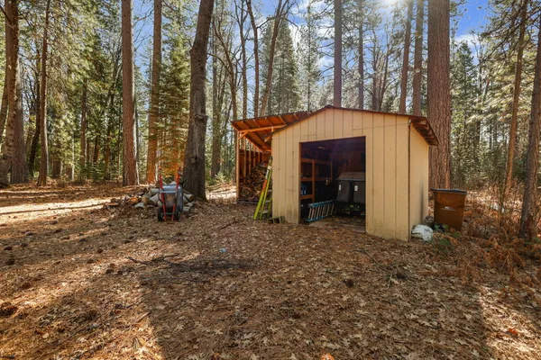 $875,000 | 32833 Highway 44, Shingletown, CA 96088