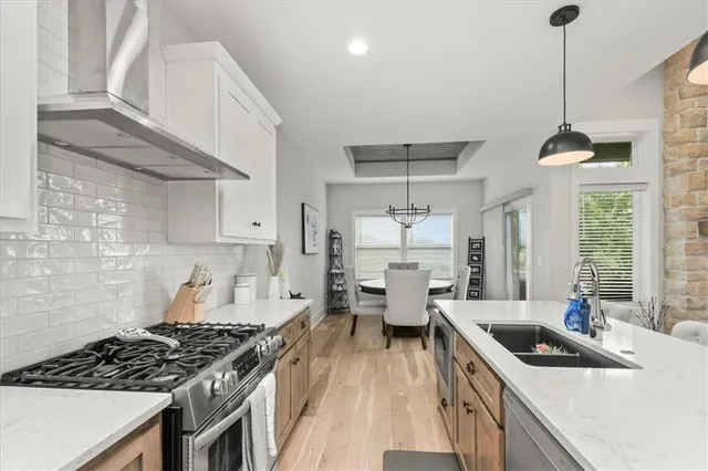 $462,900 | 807 Northeast Algonquin Street, Lee's Summit, MO 64064