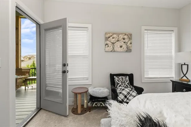 $462,900 | 807 Northeast Algonquin Street, Lee's Summit, MO 64064