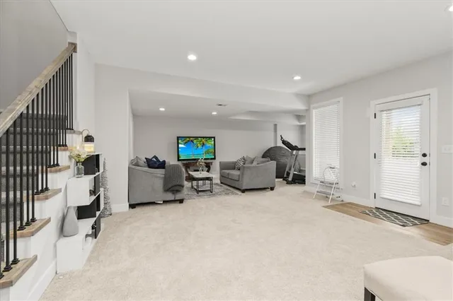 $462,900 | 807 Northeast Algonquin Street, Lee's Summit, MO 64064