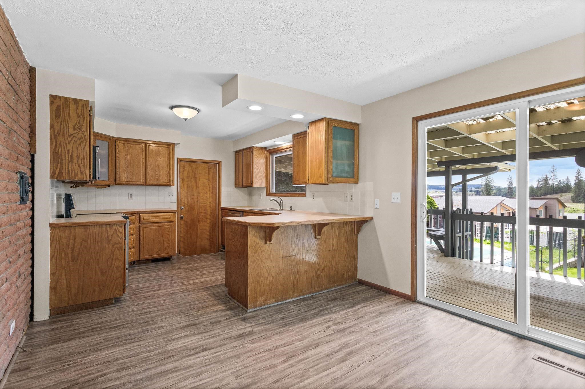 2218 East Winger Road Spokane, WA 99208 - Photo 6 of 33