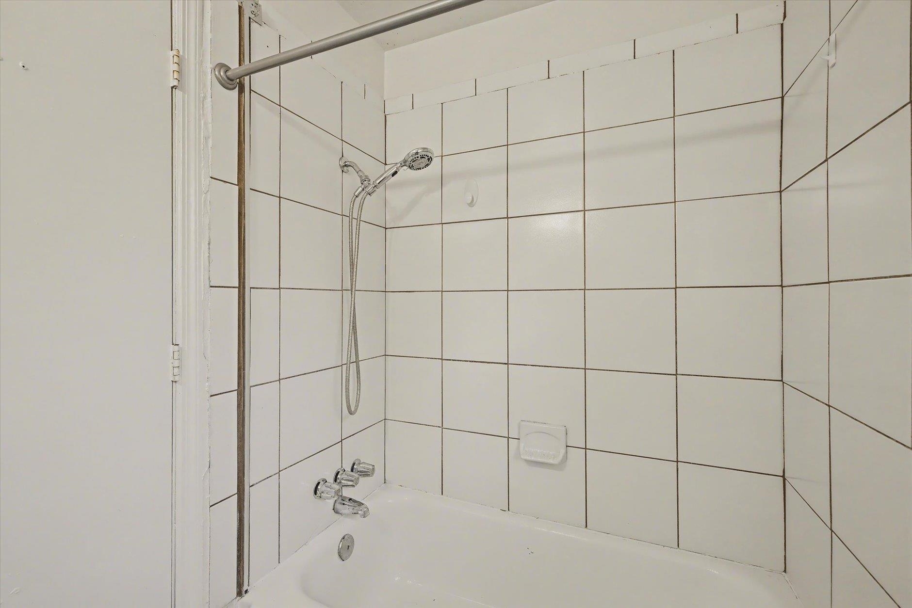 817 South Lipona Road Tallahassee, FL 32304 - Photo 2 of 41