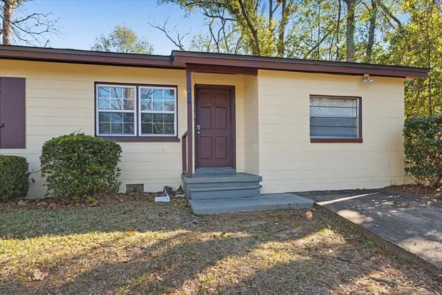 $179,000 | 817 South Lipona Road, Tallahassee, FL 32304