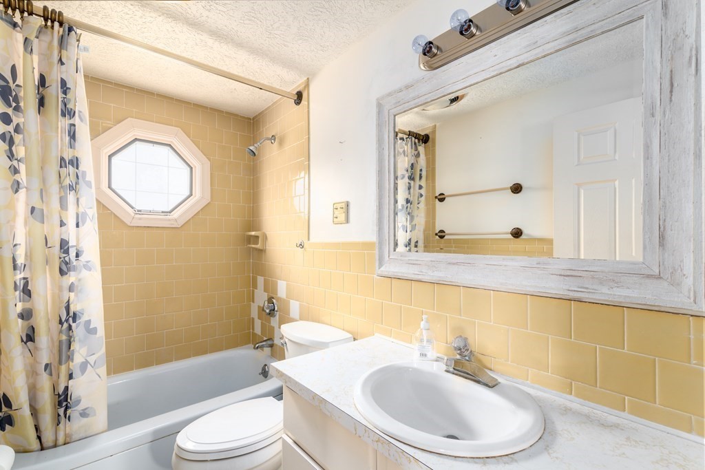 32 Taft Street Wareham, MA 02571 - Photo 18 of 29 Gallery Image 18
