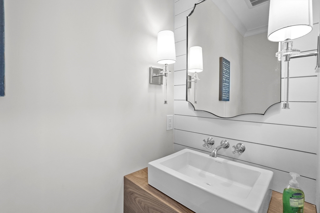 173 South Street Brookline, MA 02467 - Photo 22 of 41