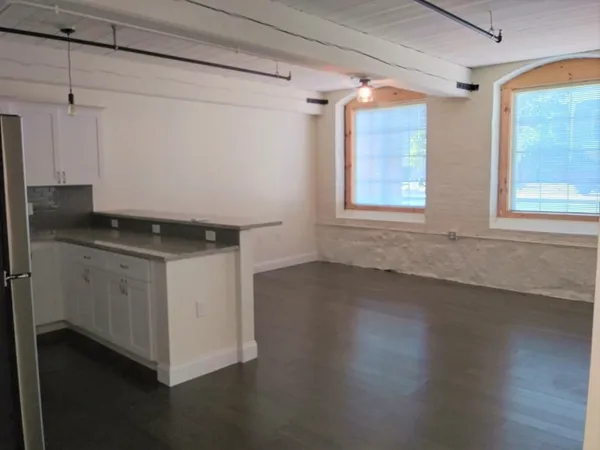 $2,000 | 45 Summer Street, Unit 103, Leominster, MA 01453