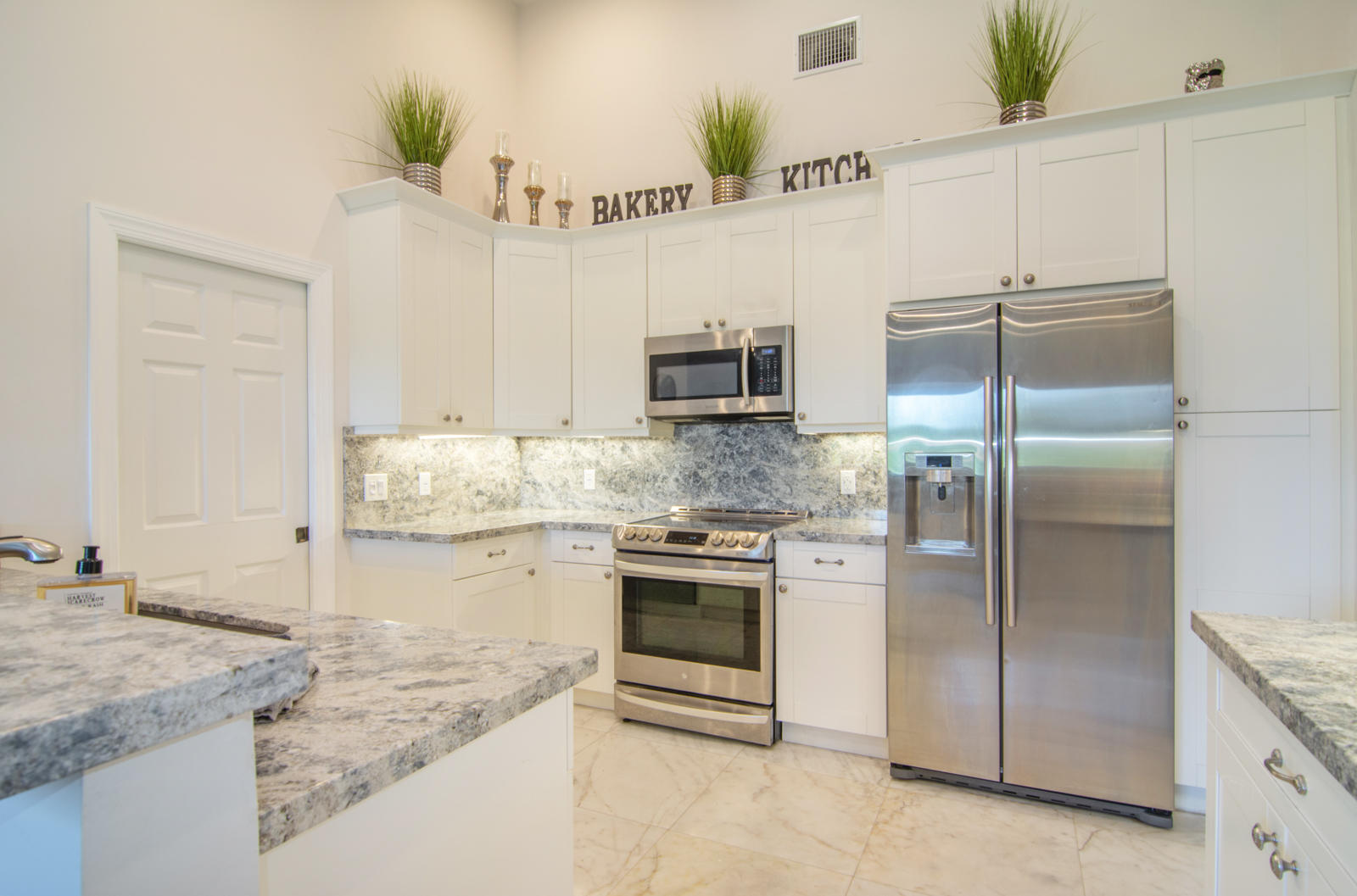 17349 Balboa Point Way Boca Raton, FL 33487 - Photo 10 of 36 b-13