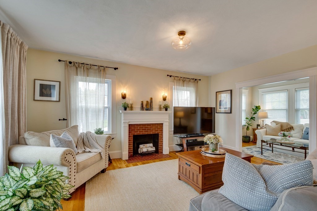 44 Blakely Road Medford, MA 02155 - Photo 5 of 32 Gallery Image 5