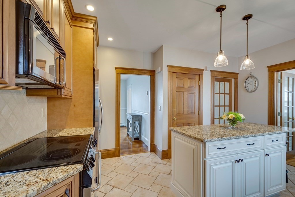 44 Blakely Road Medford, MA 02155 - Photo 10 of 32 Gallery Image 10
