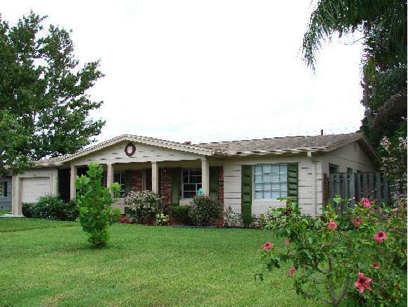 930 Kings Post Road Rockledge, FL 32955 - Photo 1 of 12 Primary Photo