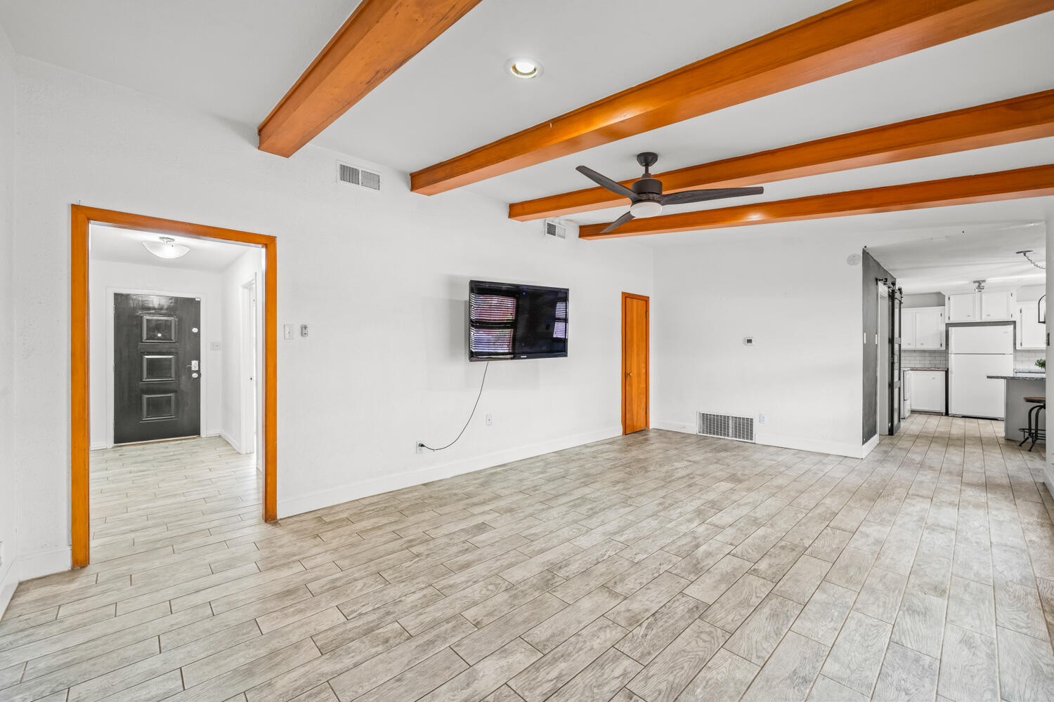 2706 38th Street Lubbock, TX 79413 - Photo 8 of 36 2706 38th St-23