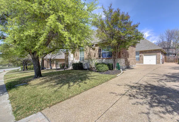 $2,995 | 2785 Lake Forest Drive, Round Rock, TX 78665