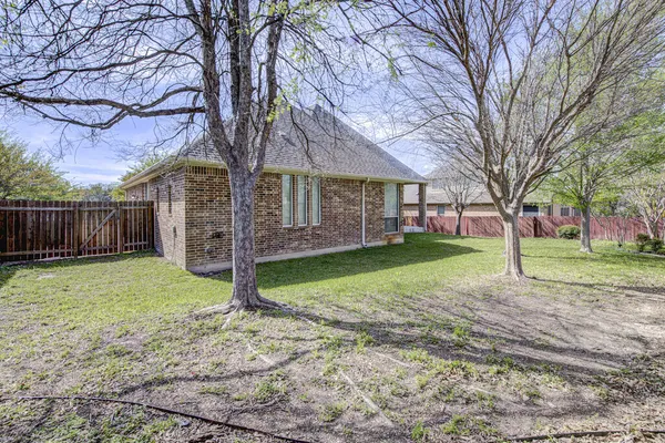 $2,995 | 2785 Lake Forest Drive, Round Rock, TX 78665