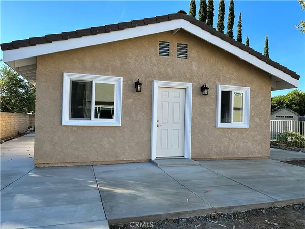 $2,600 | 21622 Bermuda Street, Chatsworth, CA 91311