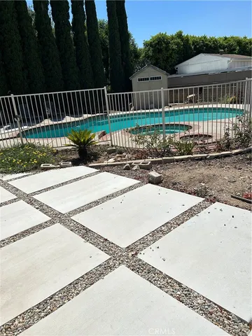 $2,595 | 21622 Bermuda Street, Chatsworth, CA 91311