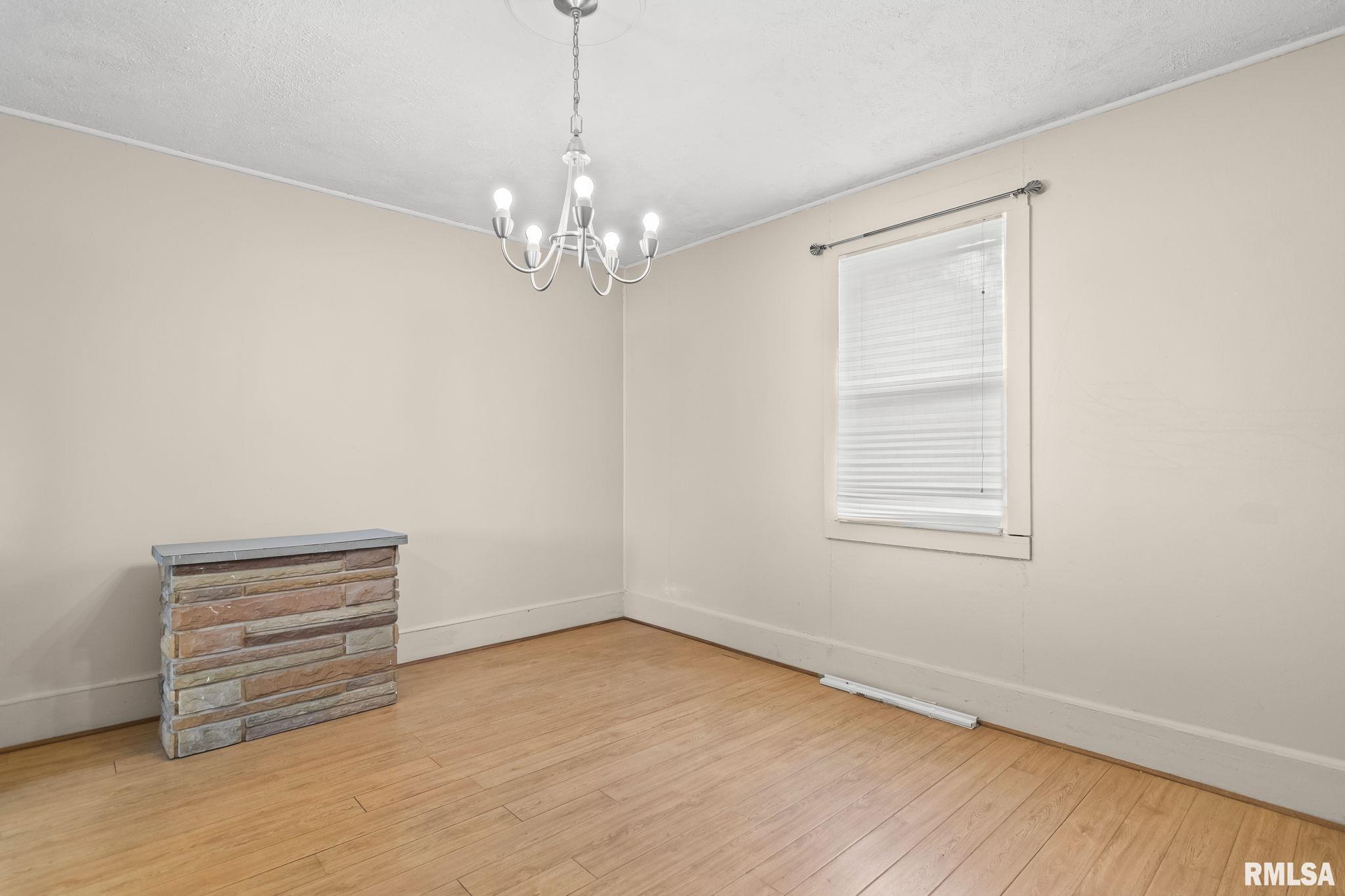 2034 North 9th Street Springfield, IL 62702 - Photo 12 of 34