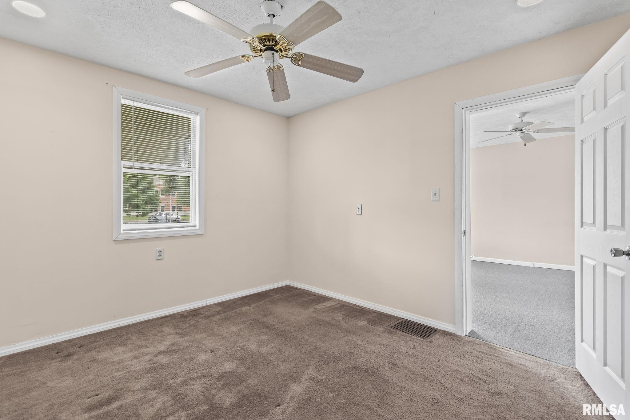 2034 North 9th Street Springfield, IL 62702 - Photo 18 of 34