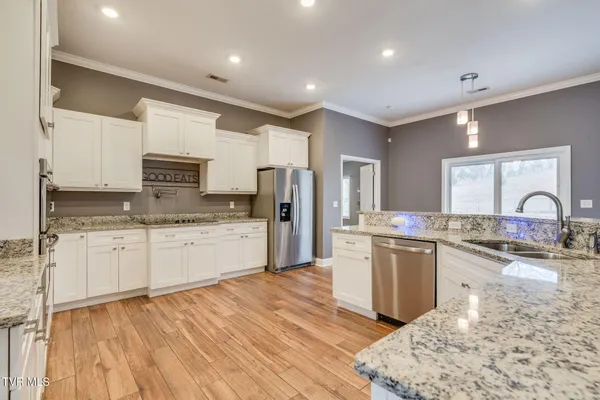 $729,000 | 721 Powder Branch Road, Elizabethton, TN 37643