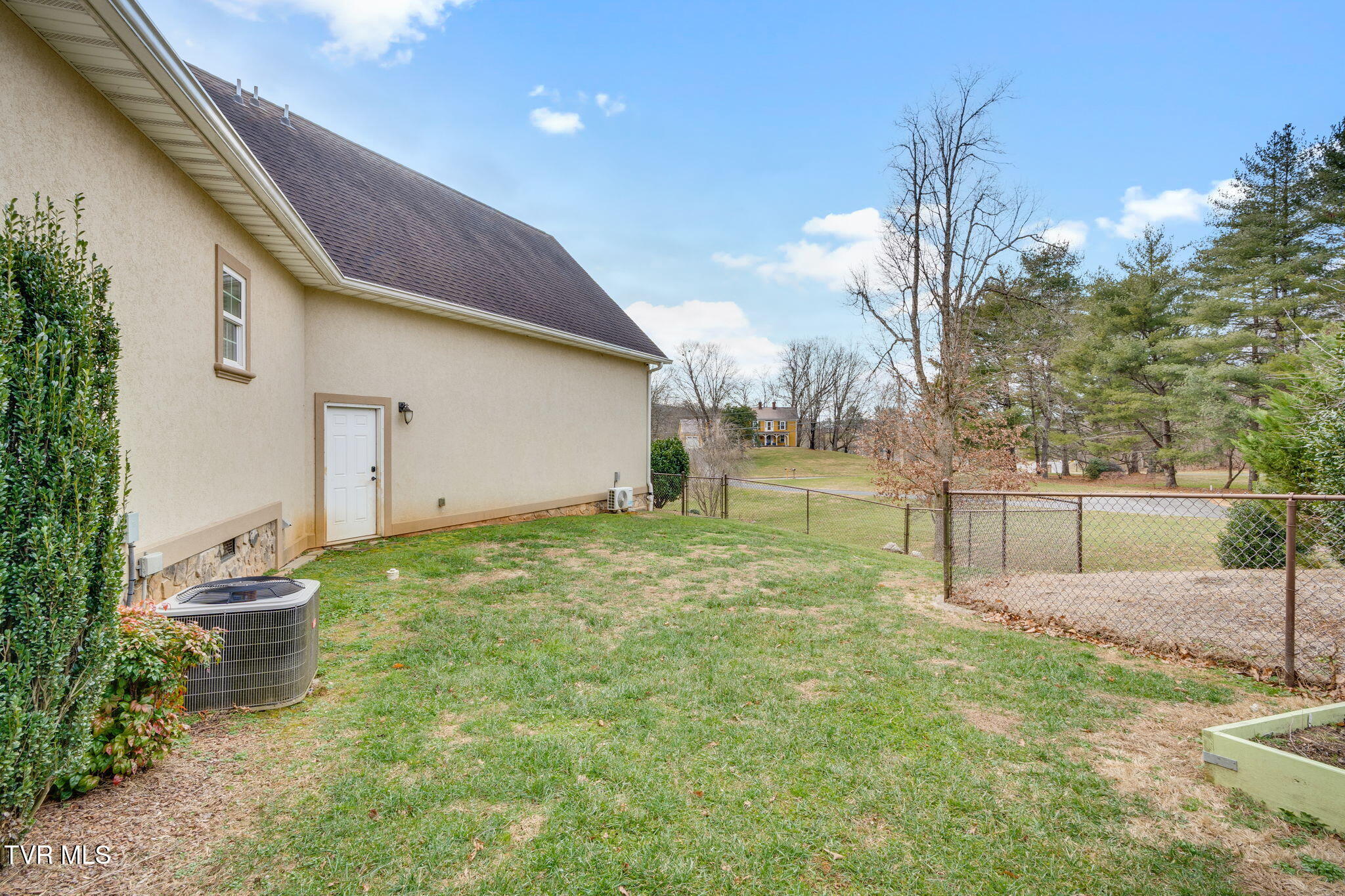 721 Powder Branch Road Elizabethton, TN 37643 - Photo 45 of 52 044