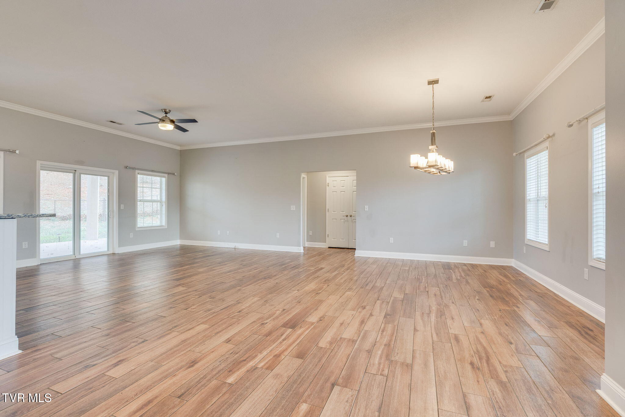 721 Powder Branch Road Elizabethton, TN 37643 - Photo 8 of 52 009