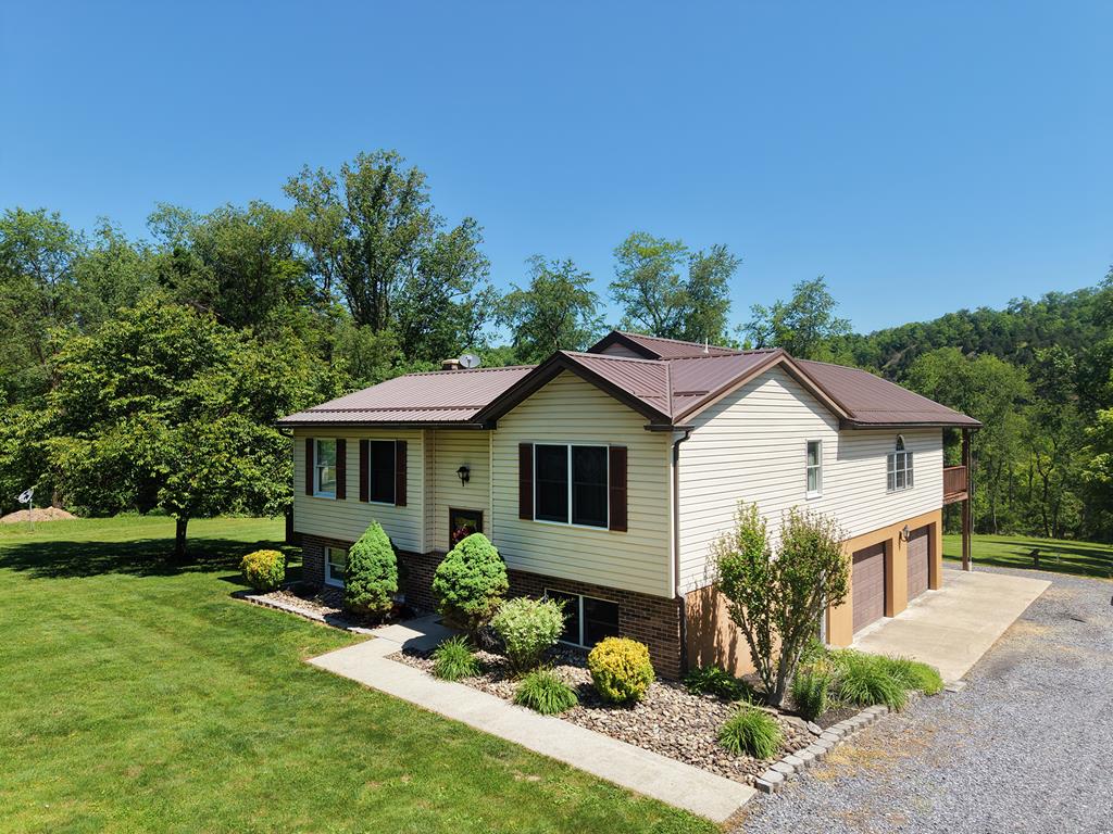 8825 Riverview Heights Road Huntingdon, PA 16652 - Photo 1 of 73 Main View