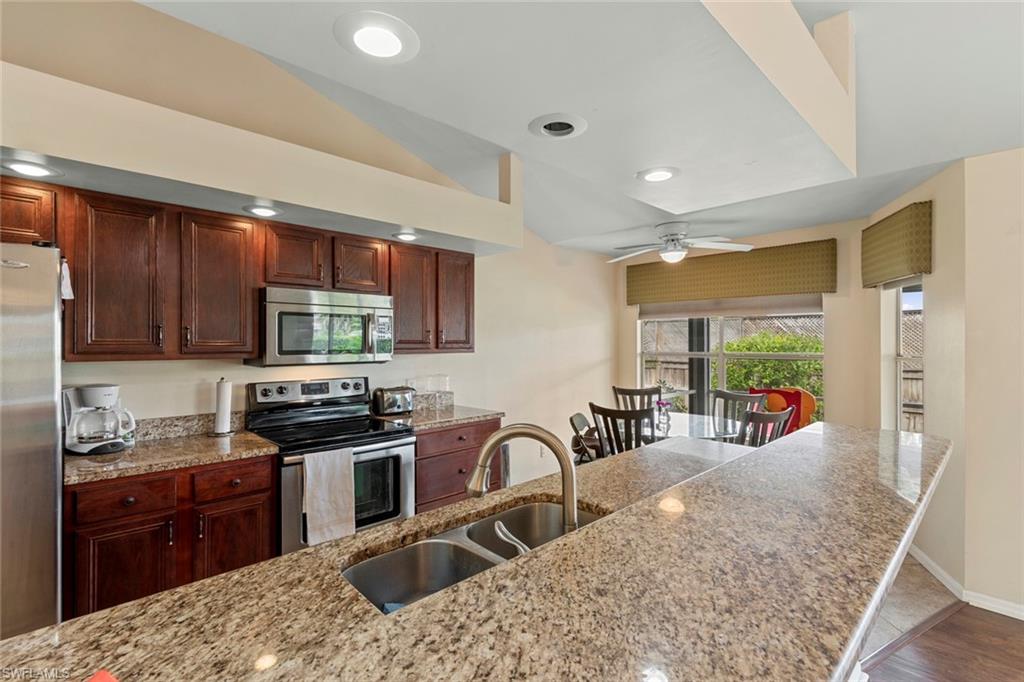 9139 Aster Road Fort Myers, FL 33967 - Photo 11 of 35