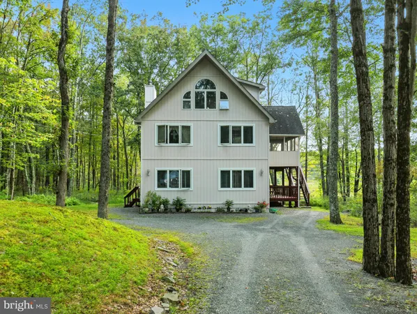 $355,000 | Buckboard Lane, Hawley, PA 18428