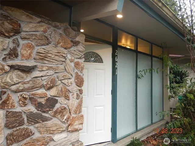 a view of a entryway of a house