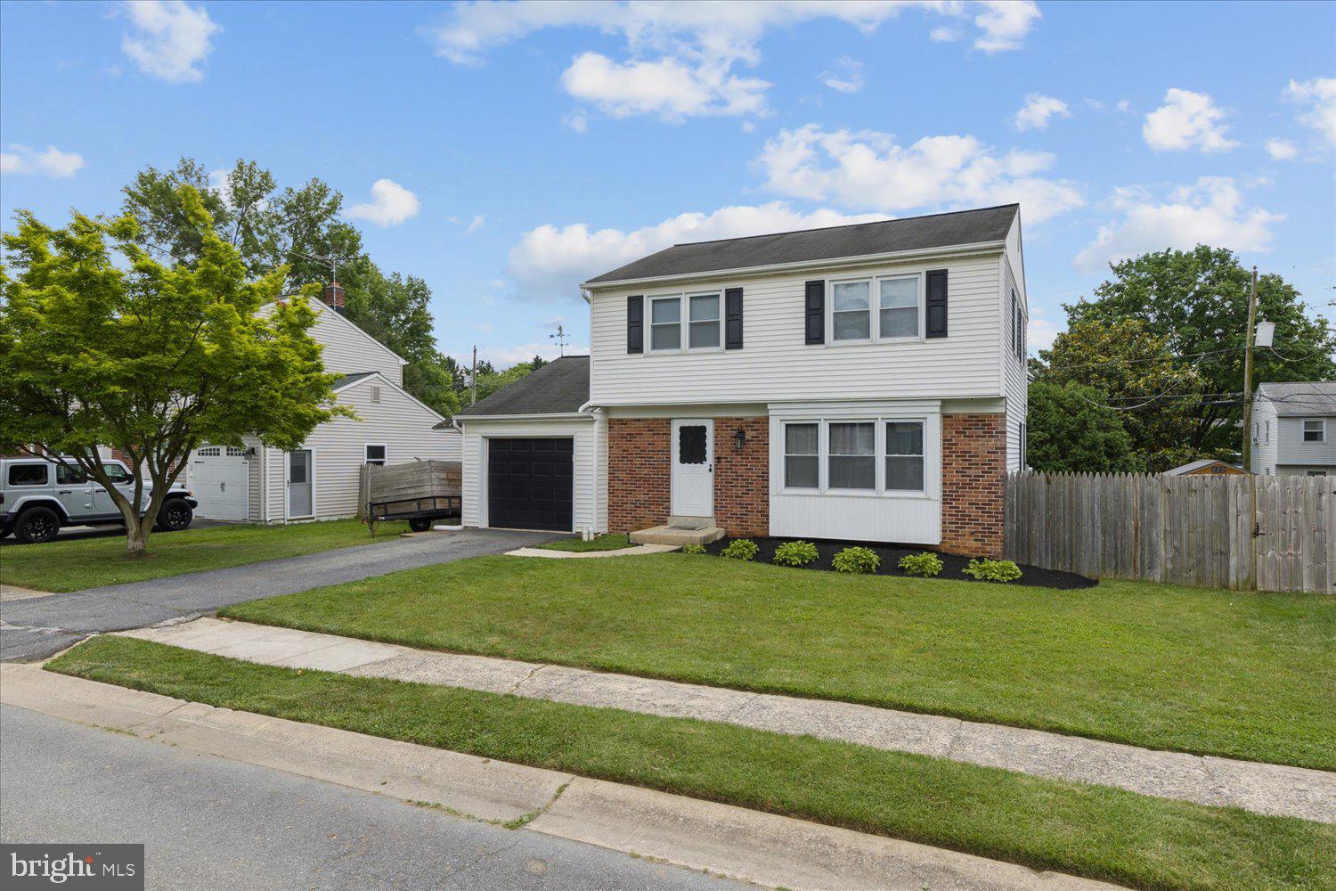 1636 Robert Road Lancaster, PA 17601 - Photo 2 of 34 Gallery Image 2