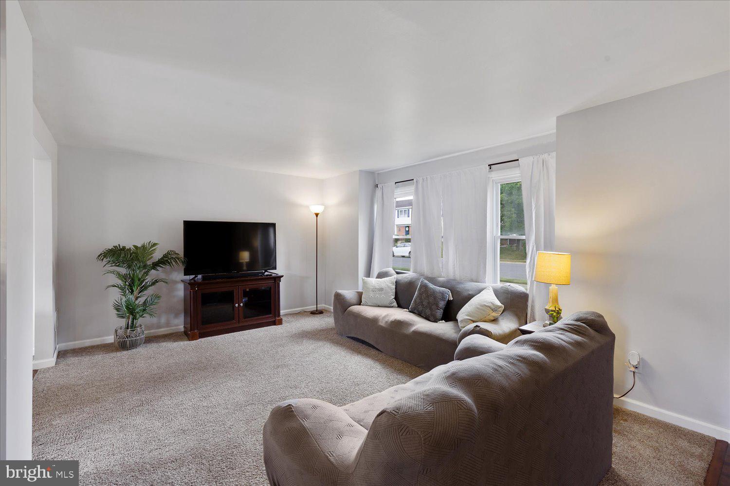 1636 Robert Road Lancaster, PA 17601 - Photo 5 of 34 Gallery Image 5