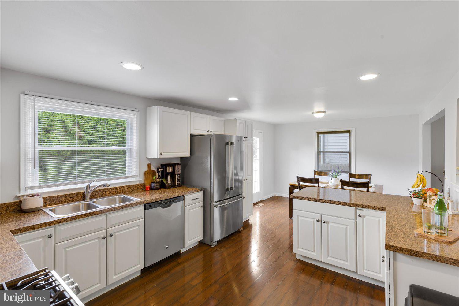 1636 Robert Road Lancaster, PA 17601 - Photo 7 of 34 Gallery Image 7