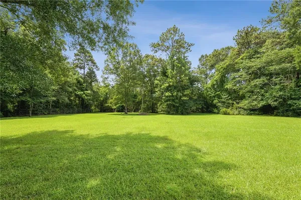 $399,500 | 13628 Stonelake Drive, Folsom, LA 70437