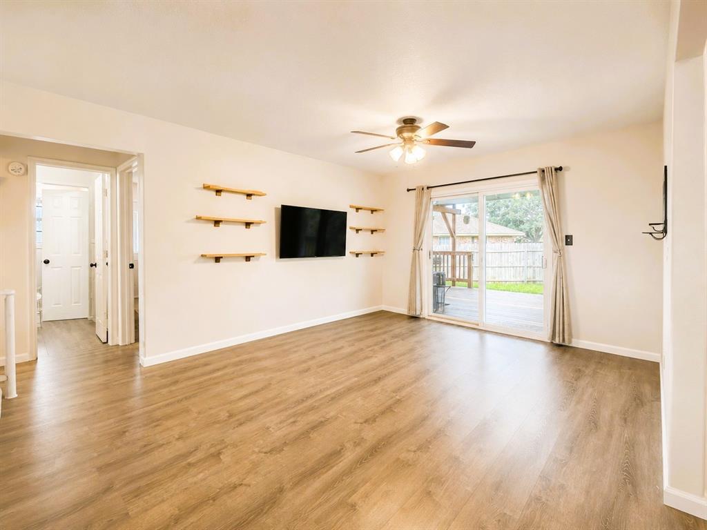 404 Old Mansfield Road Keene, TX 76059 - Photo 4 of 33 Living Area from front door