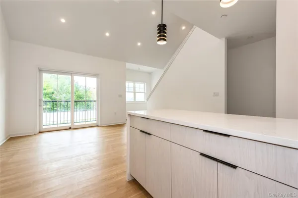 $3,849 | 418 Atlantic Avenue, Unit 206, Oceanside, NY 11572